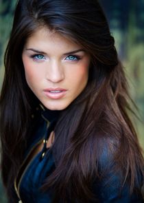 Marie Avgeropoulos